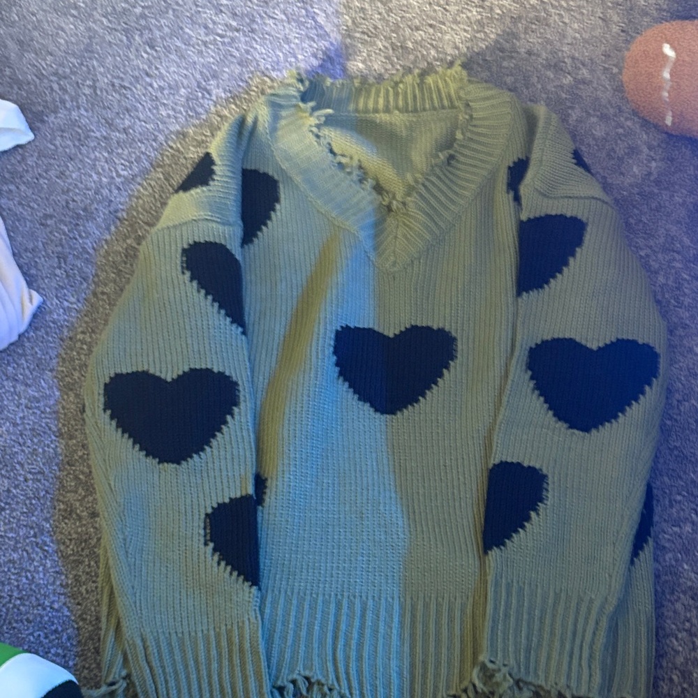 Size small Heart Patterned V-Neck Sweater - Green and Black